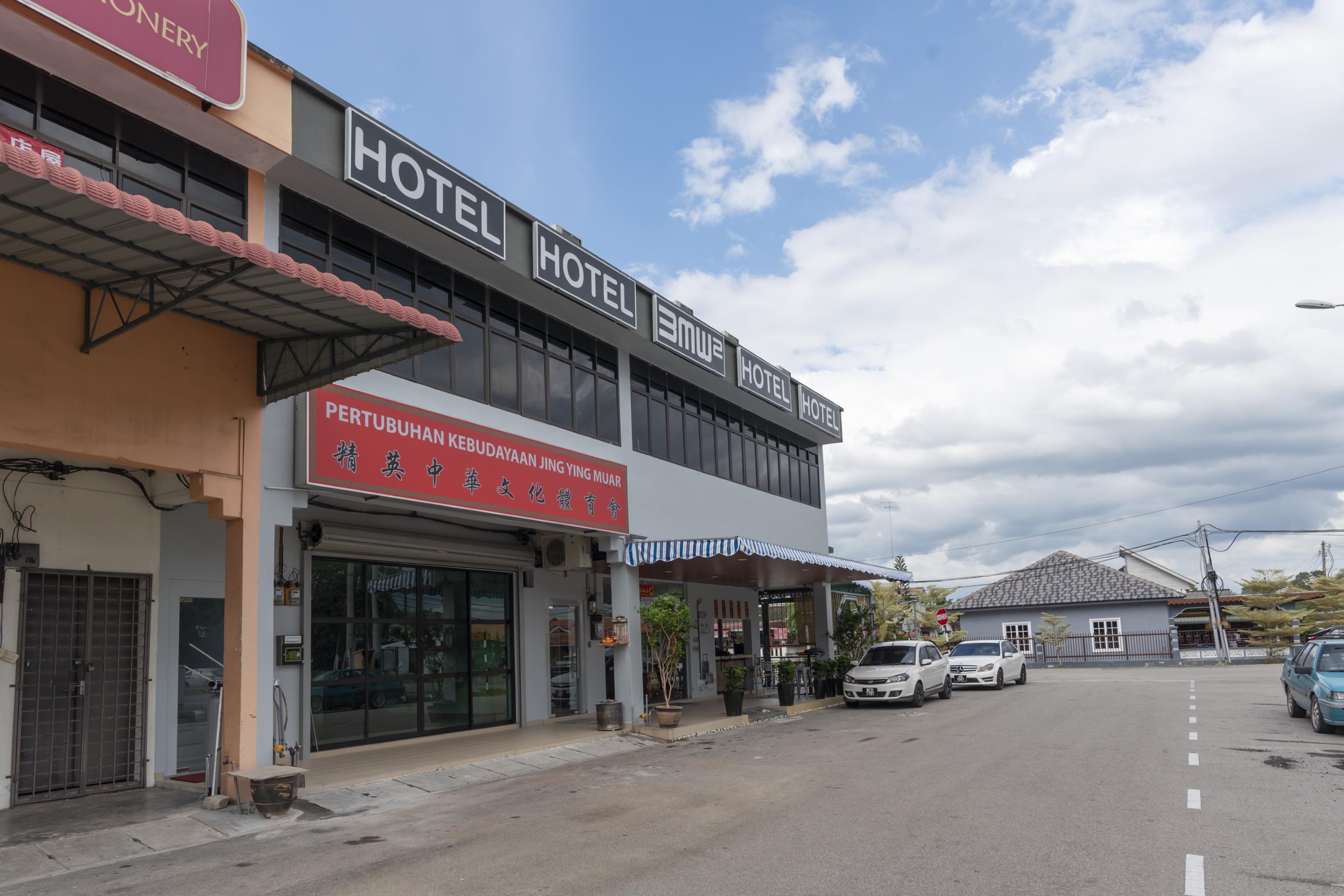 Oyo 778 Bmw 2 Hotel Muar Eksteriør billede