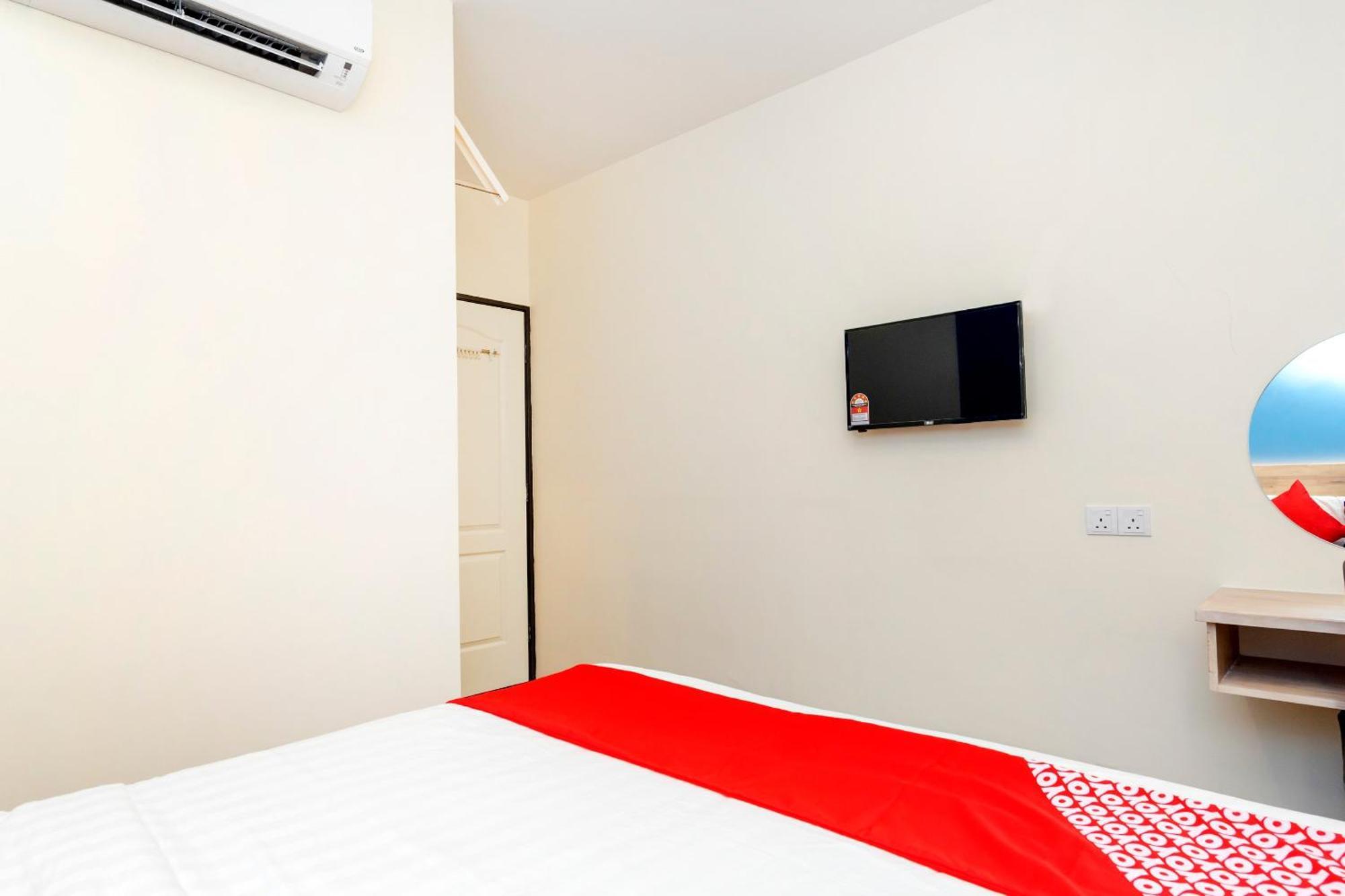 Oyo 778 Bmw 2 Hotel Muar Eksteriør billede