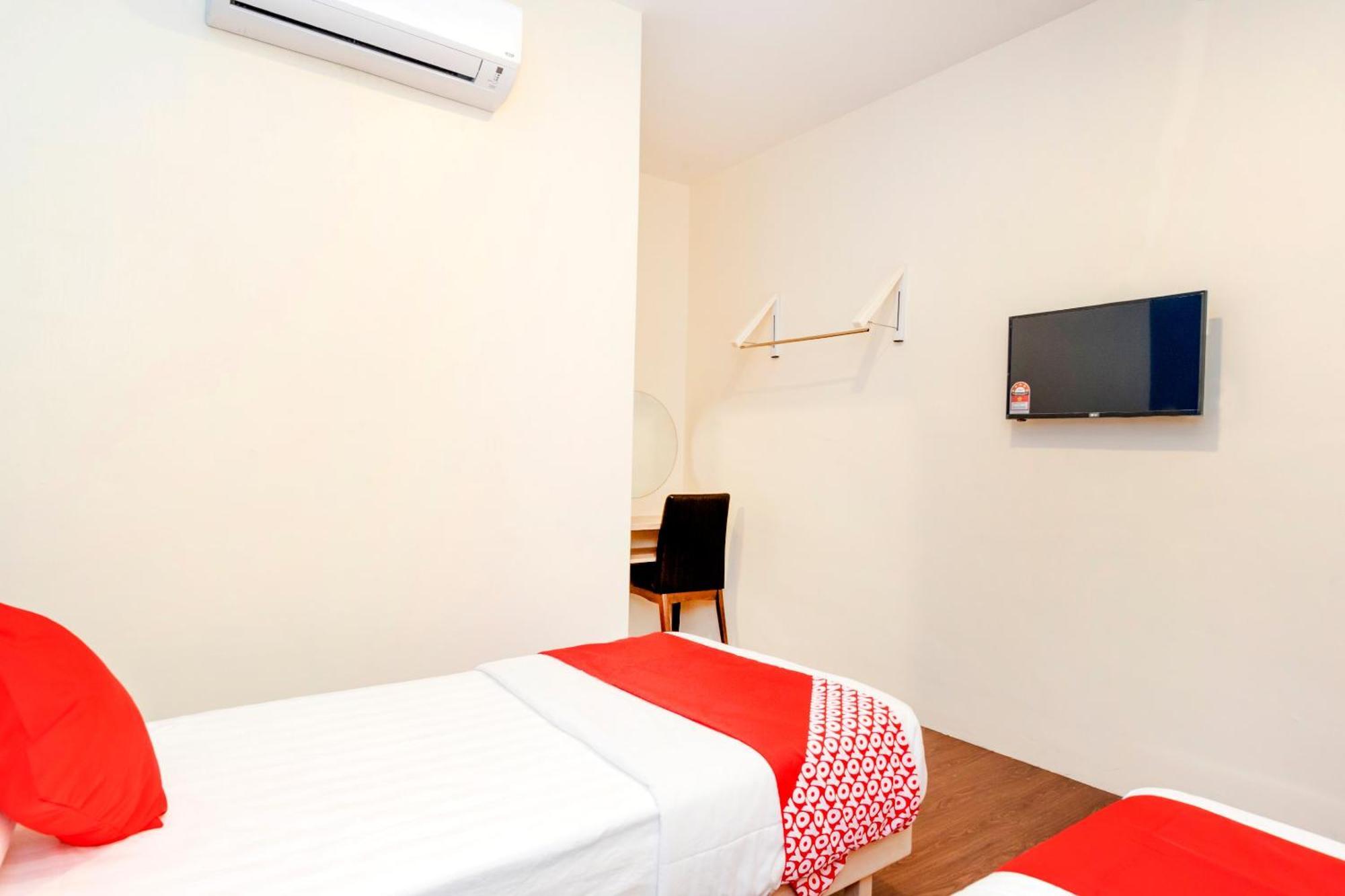 Oyo 778 Bmw 2 Hotel Muar Eksteriør billede